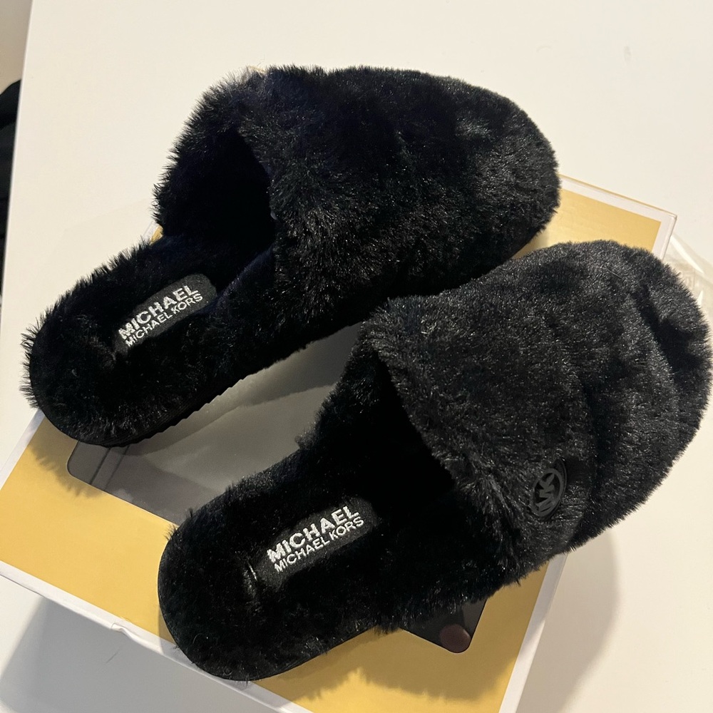 Michael Kors Black Plush Slippers Cozy Faux Fur